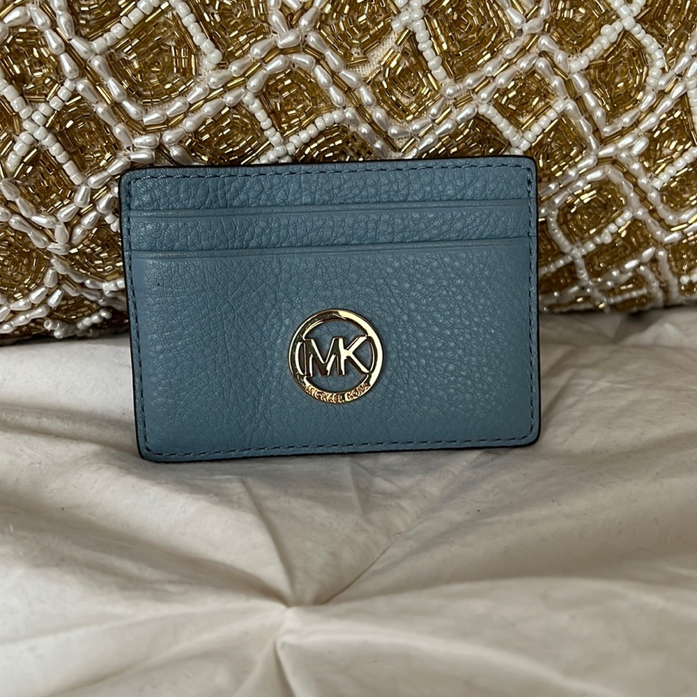 Michael Kors leather card case holder with 4 outside slots for cards & 1 center